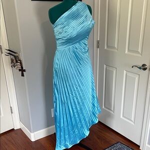 NWT Elegant One-Shoulder Lined Satin Dress in Sky Blue 8